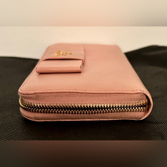 Prada Saffiano Fiocco Bow Zippy Long Wallet in the color Orchidea. With COA - Picture 6 of 15